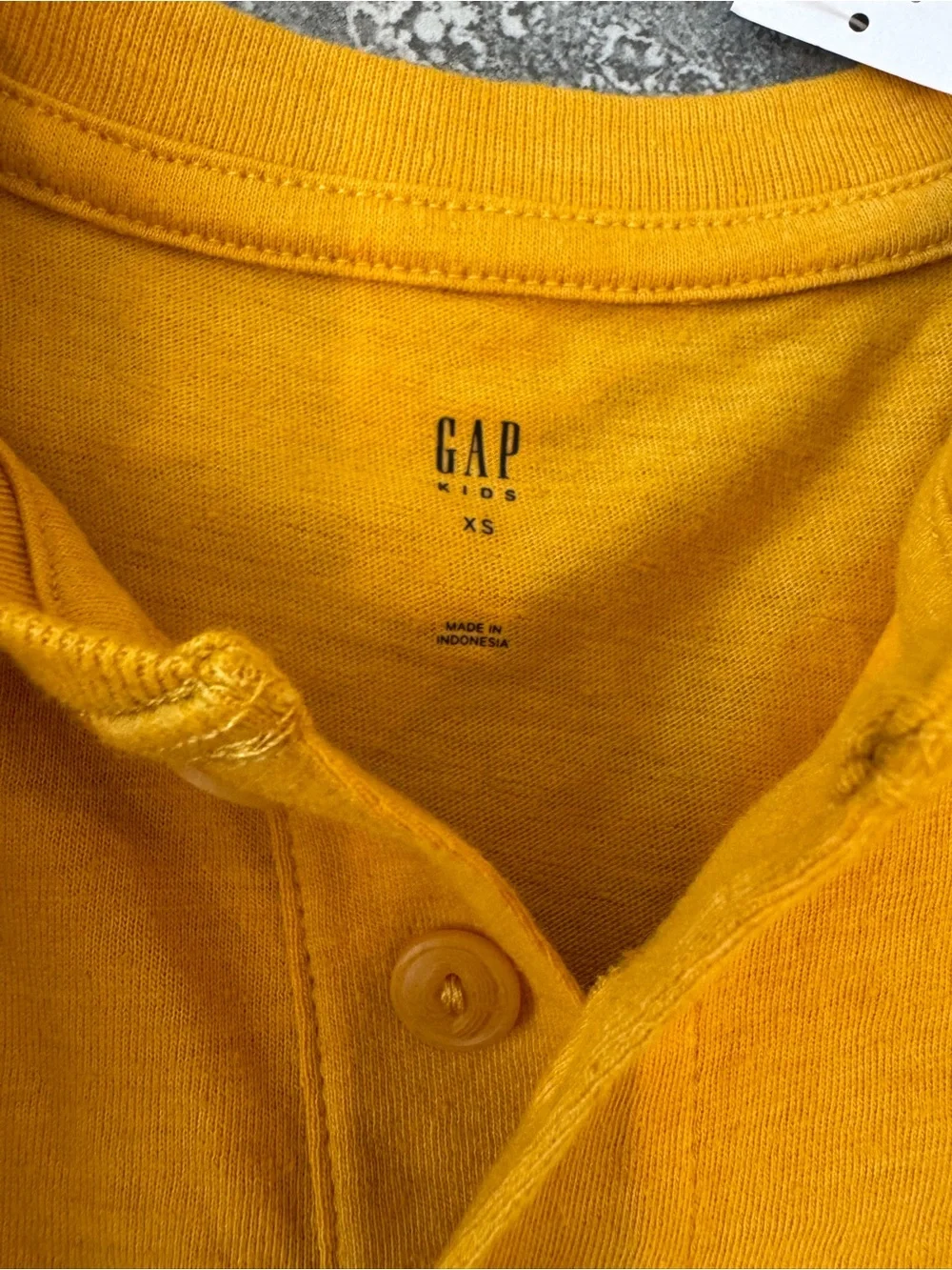 Gap kids tee bundle of 2 size XS 4T 5T NWT